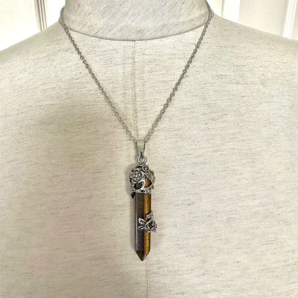 Tigers eye crystal point pendant necklace